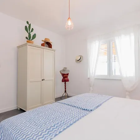 شقة Cozy & Spacious In Starigrad-paklenica Sea View *