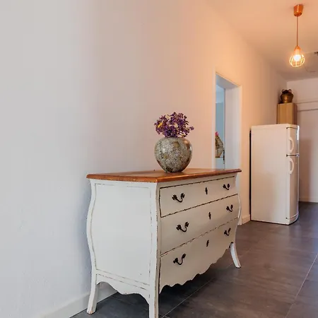 Cozy & Spacious In Starigrad-paklenica Sea View