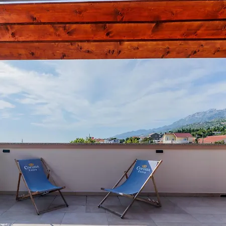 Cozy & Spacious In Starigrad-paklenica Sea View *