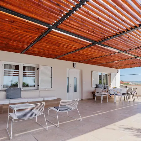 شقة Cozy & Spacious In Starigrad-paklenica Sea View