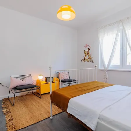 Cozy & Spacious In Starigrad-paklenica Sea View *